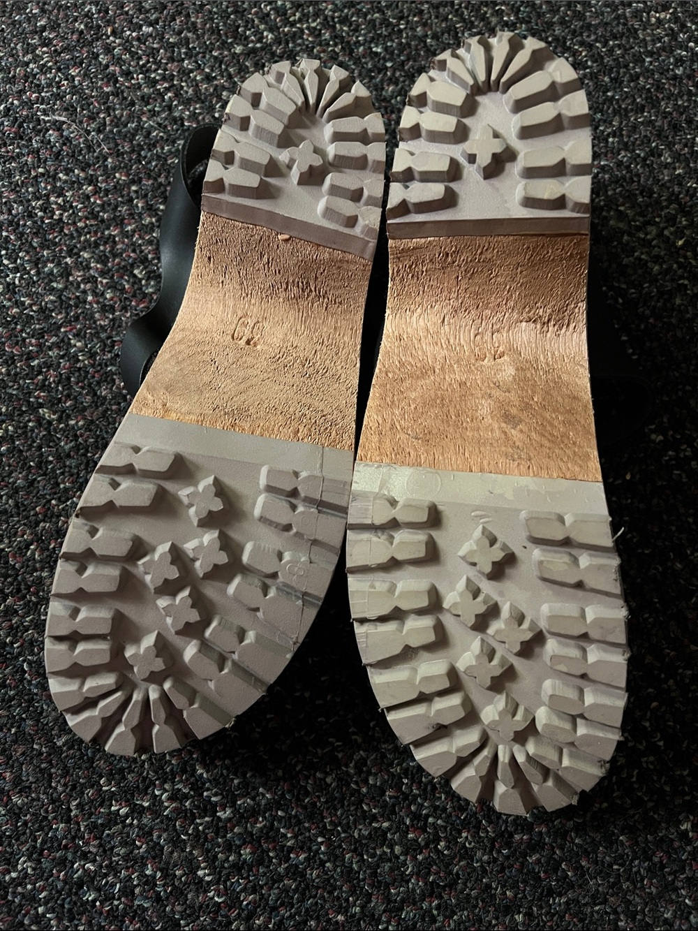 MIA Sweden Black Leather Clog Sandals . Stamped as size 39. Fits like a US 9. - Picture 3 of 5